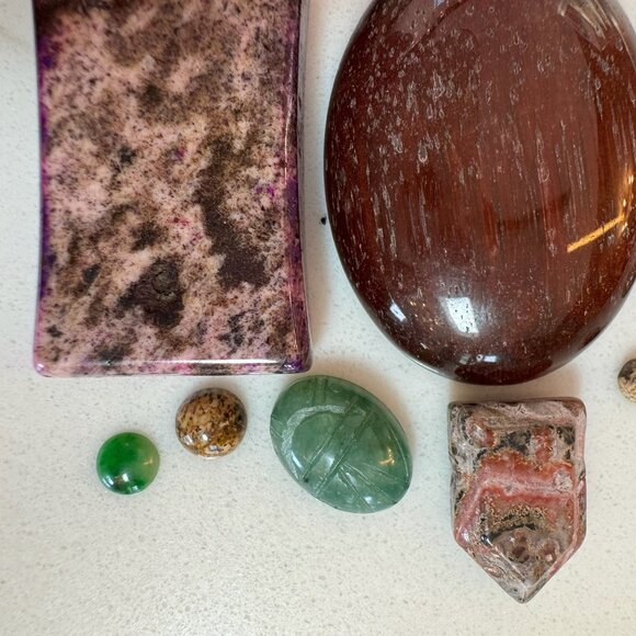 Cabochon Gemstone and Pendant Lot with Jade, Jasper, Carved Scarab and More - Picture 3 of 16